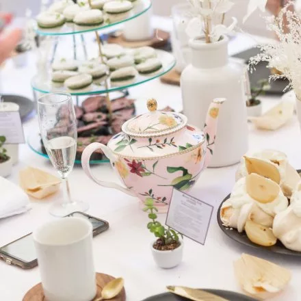 Ridgeview sparkling afternoon tea (c) Sincerely Media